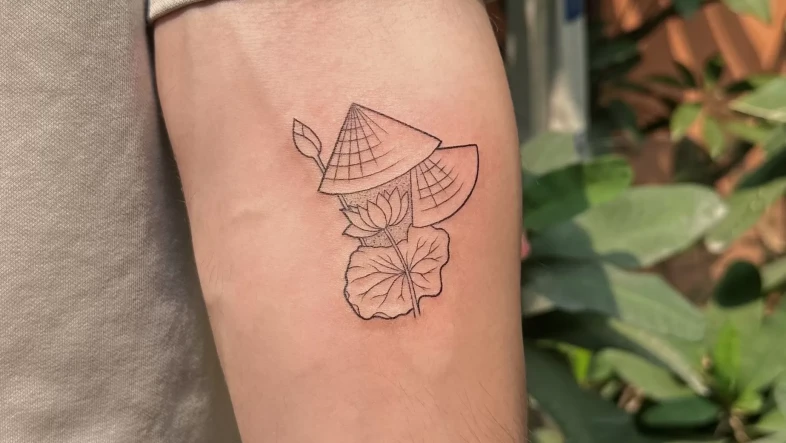 Non La Conical Hat Tattoo Meaning, Designs & Cultural Symbolism 1752533877 vietnam non la conical hat trip memory travel souvenir tattoo 1jpeg
