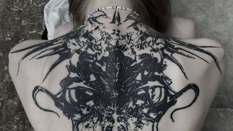 Heavy Blackwork Tattoo Guide: Styles, Pain, Cost & Healing 2024 03 28 3333768251215893285 1