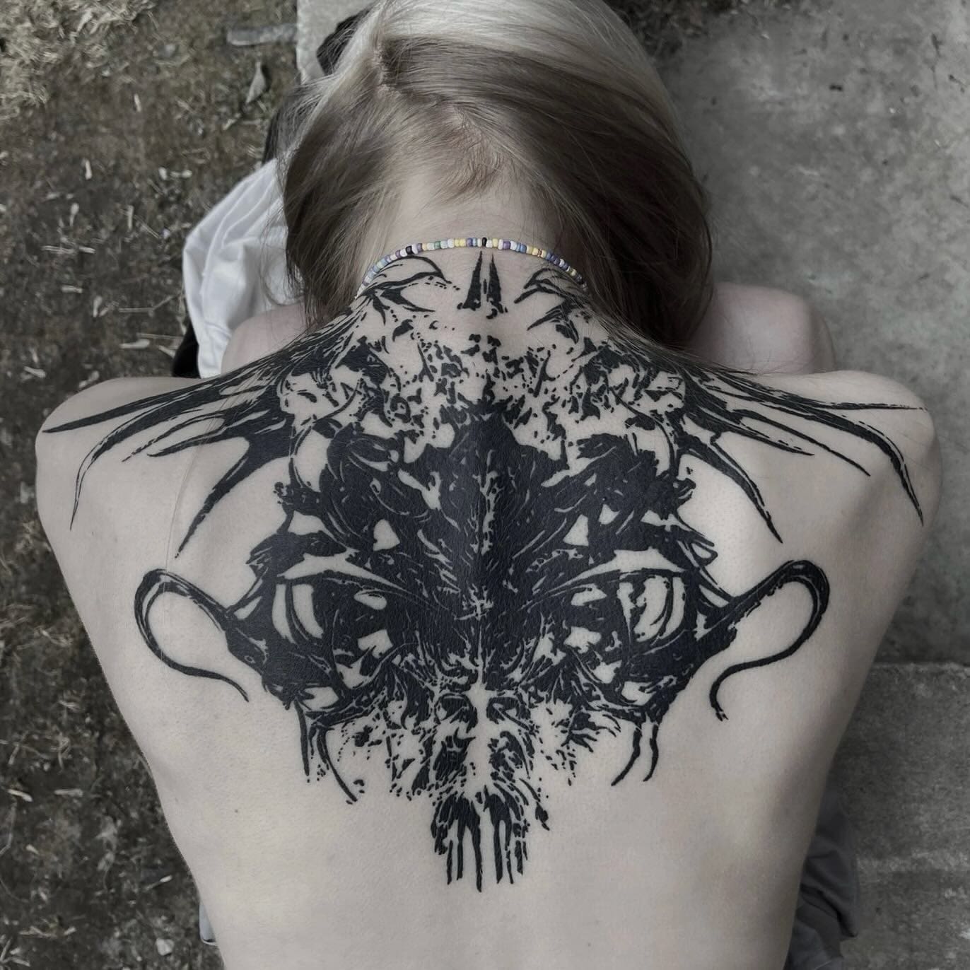 Heavy Blackwork Tattoo Guide: Styles, Pain, Cost & Healing 2024 03 28 3333768251215893285 1