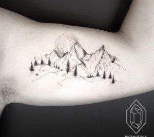 Hình xăm ngọn núi (Mountain Tattoo): Ý Nghĩa & Thiết Kế Chuẩn Xu Hướng 2026 47a35d525b7e21cf97fdd49e25ce1a16 300x300 1