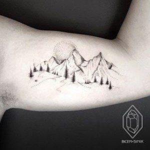 Hình xăm ngọn núi (Mountain Tattoo): Ý Nghĩa & Thiết Kế Chuẩn Xu Hướng 2026 47a35d525b7e21cf97fdd49e25ce1a16 300x300 1