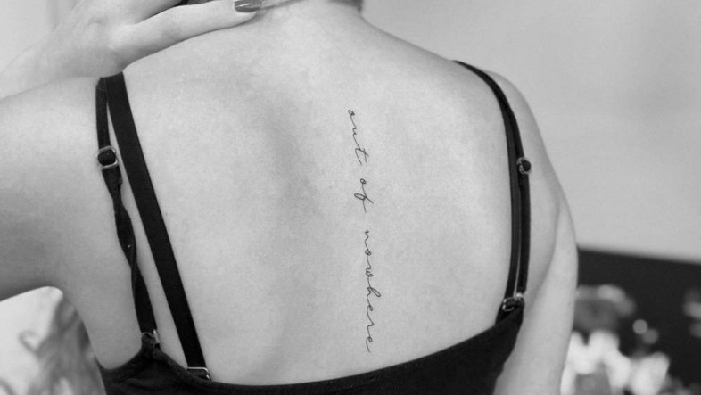 Spine Tattoo Lettering: Designs, Pain Guide & Expert Tips 5 l