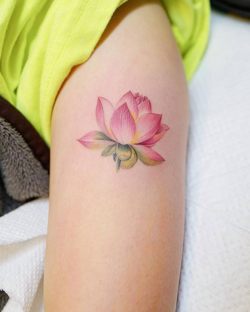 Micro Realism Lotus Floral Tattoo: Meaning, Style & Design Guide 6 Mô tả SEO giàu ngữ nghĩa