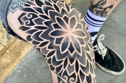 Knee Tattoo Design Ideas: Expert Guide to Pain, Styles & Meaning 8b341eb71a469ce2406628b91ad2eedc