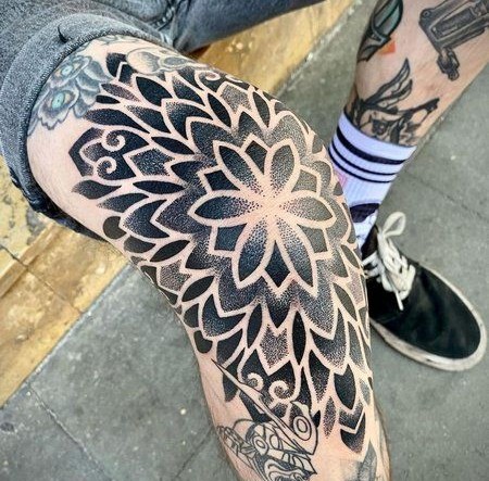 Knee Tattoo Design Ideas: Expert Guide to Pain, Styles & Meaning 8b341eb71a469ce2406628b91ad2eedc
