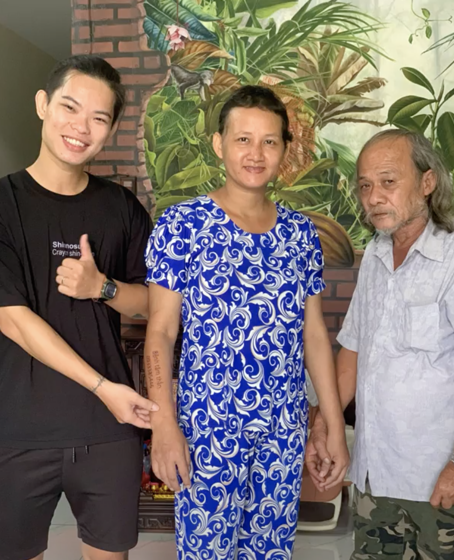 Phản Ứng Của Người Lớn Tuổi Khi Con Cháu Xăm Hình & Cách Giao Tiếp Hiệu Quả 7 Mô tả SEO giấu ý nghĩa phản ứng gia đình với hình xăm
