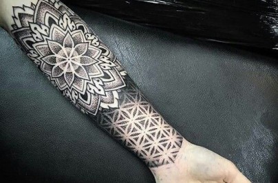 Ý Nghĩa Hình Xăm Mandala: Biểu Tượng Cân Bằng Và Tâm Linh af89b8441819083e3466f2055b18f4d5