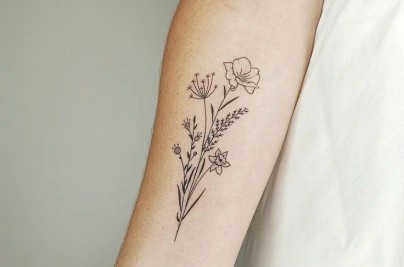 Minimalist Flower Tattoo Ideas, Meanings & Designs Guide dc2ef5b17256fe2e58e4d4c19ca77154