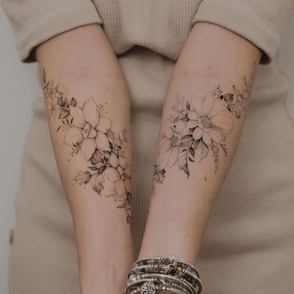 Fine Line Tattoo Guide: Longevity, Cost, Designs & Expert Tips fineline