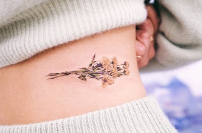 Xăm hình và công sở: Cách dung hòa đam mê và chuyên nghiệp hinh xam cong so tattoo