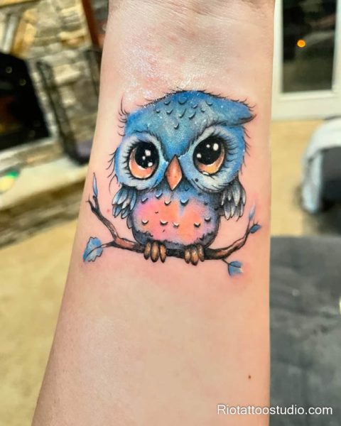 Hình xăm cú mèo dễ thương dành cho con gái: Ý nghĩa & phong cách hinh xam cu meo rio tattoo studio 4
