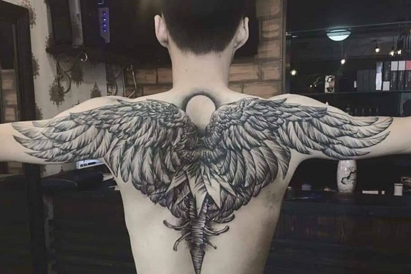 Ý nghĩa hình xăm đôi cánh: Biểu tượng tự do và chuyển hóa sâu sắc 7 Mô tả SEO giàu nghĩa thiết kế đôi cánh