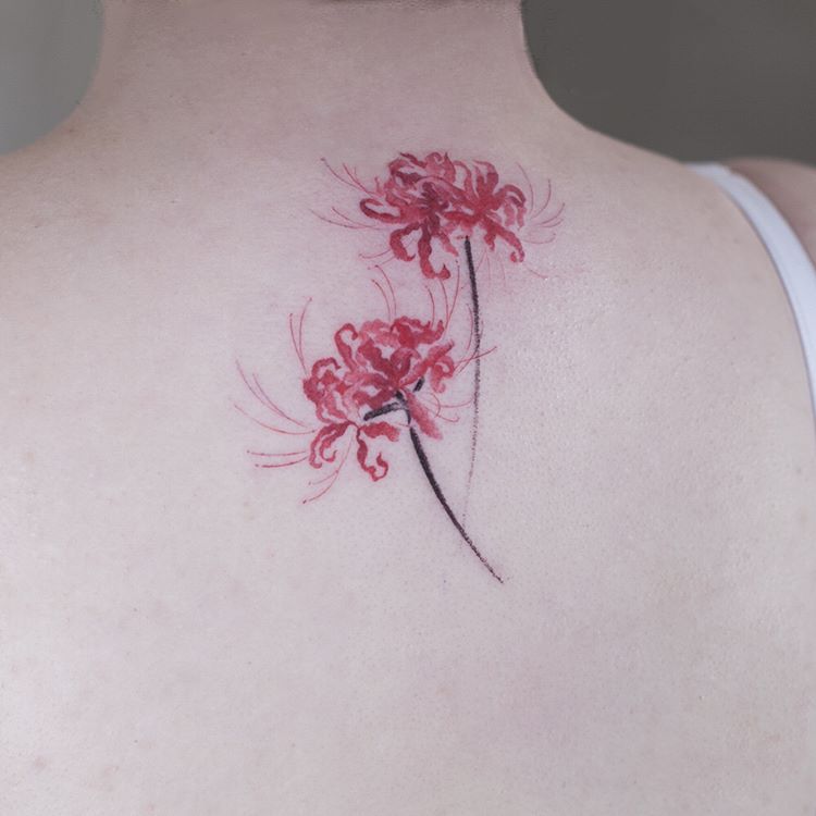 Hình Xăm Hoa Bỉ Ngạn: Ý Nghĩa Sâu Sắc & Biểu Tượng 7 Tattoo hoa bỉ ngạn phong cách Nhật Bản biểu tượng luân hồi