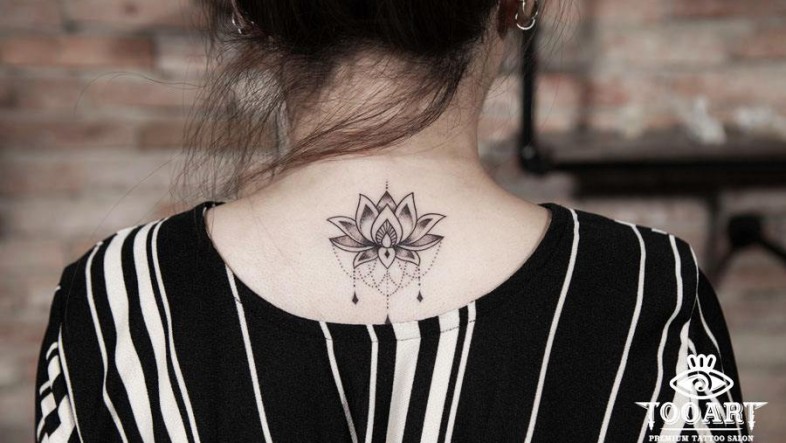 Ý Nghĩa Hình Xăm Mandala Trong Nghệ Thuật Xăm: Biểu Tượng Tâm Linh Và Sự Cân Bằng hinh xam hoa sen mandala 01