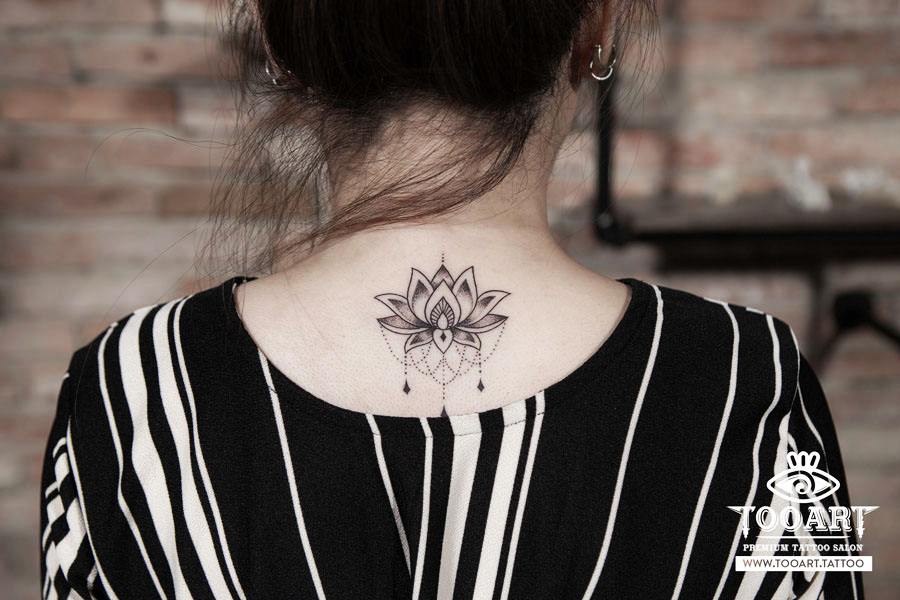 Ý Nghĩa Hình Xăm Mandala Trong Nghệ Thuật Xăm: Biểu Tượng Tâm Linh Và Sự Cân Bằng hinh xam hoa sen mandala 01