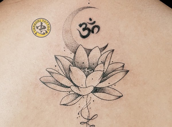 Ý Nghĩa Hình Xăm 12 Cung Hoàng Đạo: Biểu Tượng Cá Tính Và Vận Mệnh hinh xam hoa sen phong cach linework