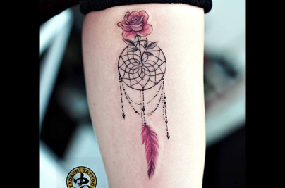Ý nghĩa hình xăm Dreamcatcher: Biểu tượng bảo vệ và may mắn hinh xam hoa va dreamcatcher