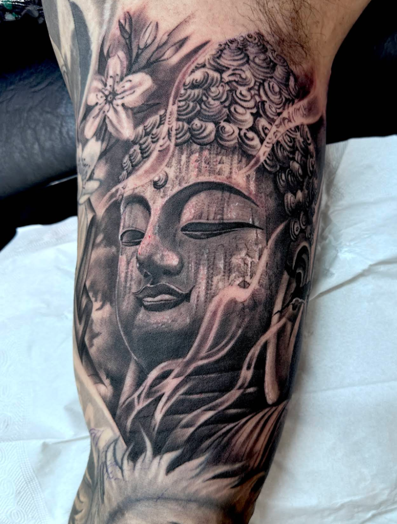 Professional Custom Tattoo Studio in Bui Vien Q1 – Premium Custom Tattoo Services at Lucky Tattoo 4 Professional Custom Tattoo Studio in Bui Vien Q1 – Premium Custom Tattoo Services at Lucky Tattoo image 8