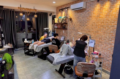 Air Conditioned Tattoo Studio Saigon: Comfortable & Hygienic Ink Experience img 0906 1
