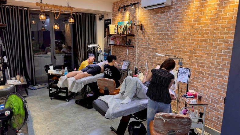 Air Conditioned Tattoo Studio Saigon: Comfortable & Hygienic Ink Experience img 0906 1