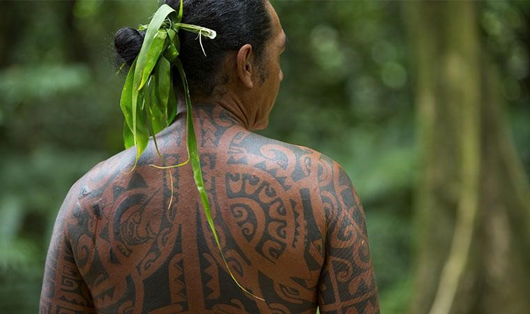 Mô tả SEO giàu ý nghĩa hình xăm Polynesia nghi lễ truyền thống