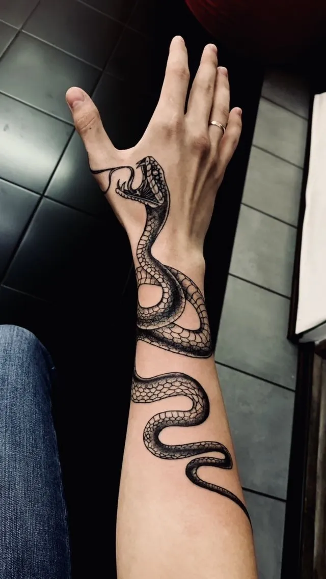 Snake Tattoo Meaning, Symbolism & Best Design Ideas 6 Mô tả SEO giàu ngữ nghĩa