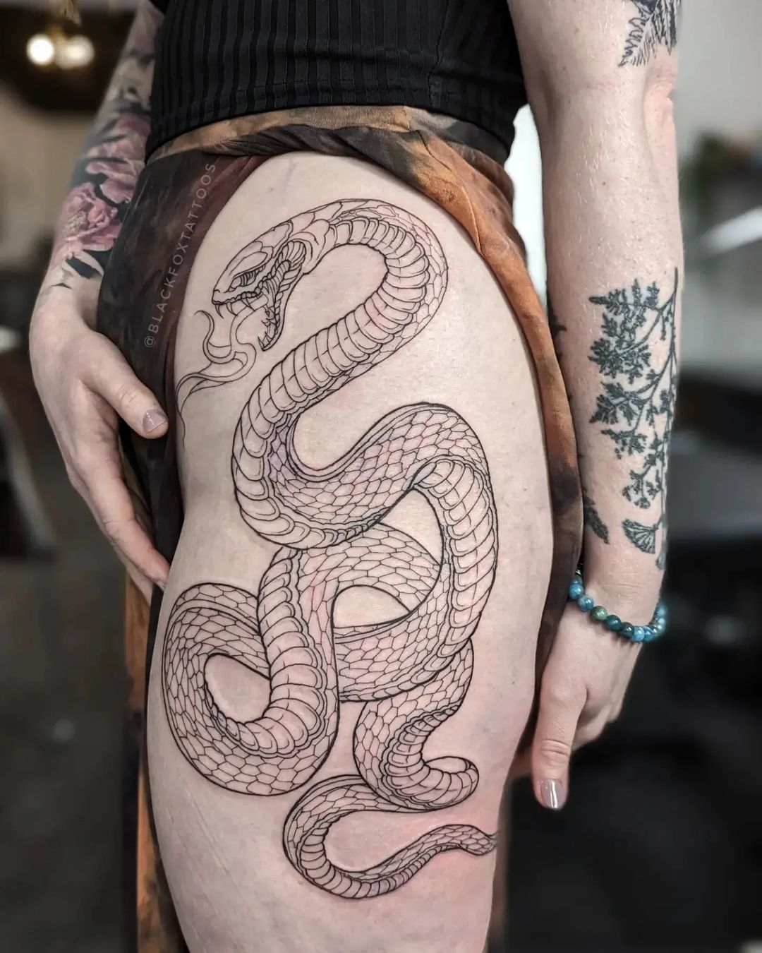 Eastern Snake Tattoo Meaning: Symbolism, Culture & Designs 8 Mô tả SEO giàu ngữ nghĩa