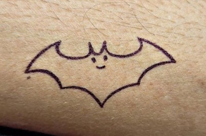 Ý nghĩa hình xăm dơi: Giải mã biểu tượng & phong thủy hiện đại tattoo con doi don gian