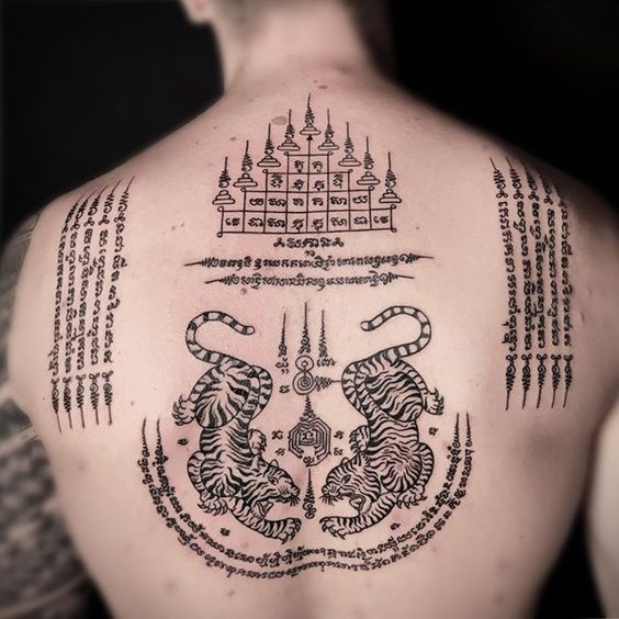 M├┤ tß║ú SEO gi├áu ngß╗» ngh─⌐a