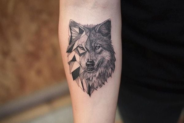 Ý Nghĩa Hình Xăm Con Sói: Biểu Tượng Sức Mạnh & Bản Lĩnh Cá Nhân 7 Hình xăm đầu sói đẹp phong cách realistic mạnh mẽ