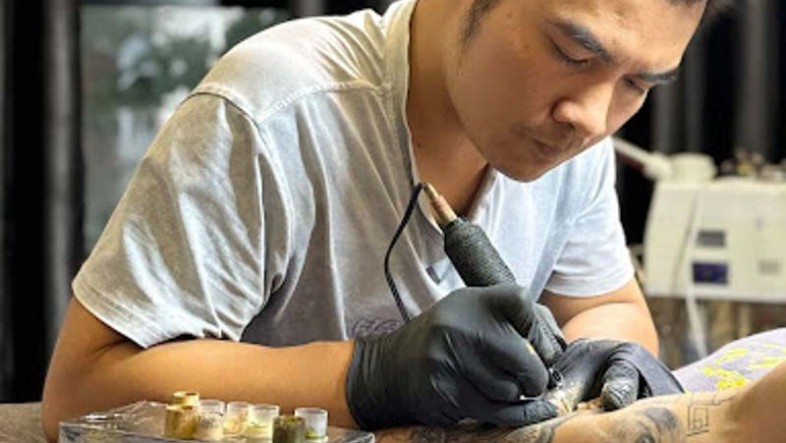 Xăm Hình & Bản Sắc Văn Hóa: Nghệ Thuật Trên Làn Da xam hinh nghe thuat 3 of 3 17725120379371936905857 382 0 882 800 crop 17725121418941418632218